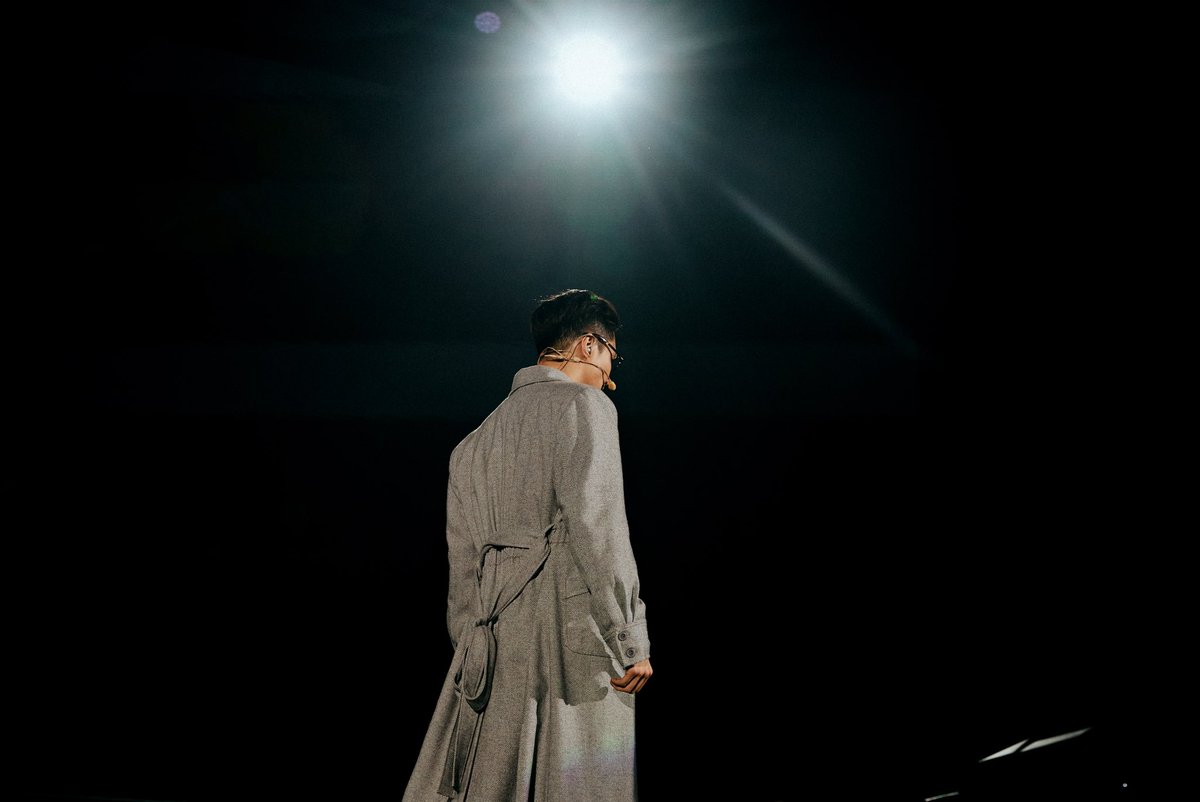 lay_studio's tweet photo. Love gives courage to move forward, and faith becomes radiant through trials and tribulations.
@layzhang first musical drama “The Summoning of Dunhuang", December 13-15 (Shanghai), see you tomorrow!
#LAY #LayZhang https://t.co/9Qsr6Vp8AT