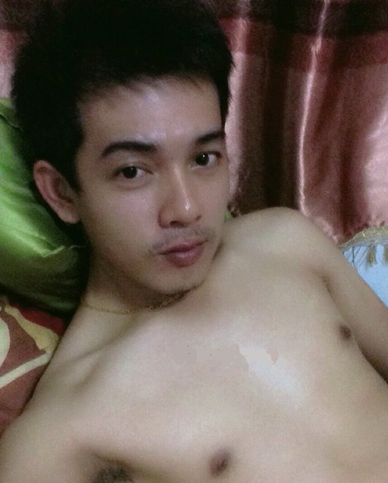 RedTube_55's tweet image. Magpapasko ng WALANG jowa🤪