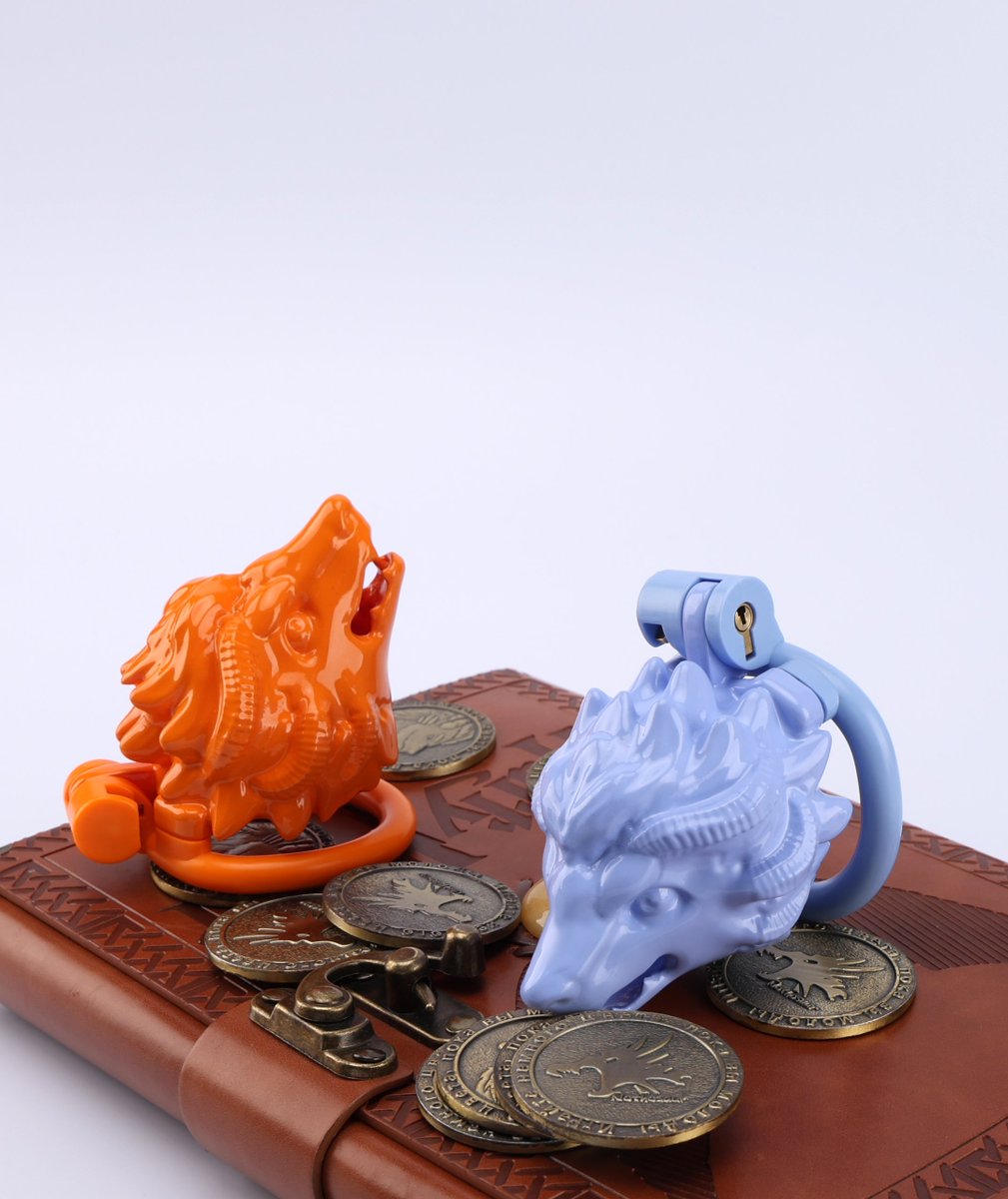 你平时带锁吗？橙色和蓝色你更喜欢哪个？

评论区揪2位龙宝测评（需要发布测评反馈）
转发揪2位龙宝白嫖😝😝😝（需要的参加）

#幻龙 #囚笼 #鸟笼 #贞操锁 #趁年轻玩点色