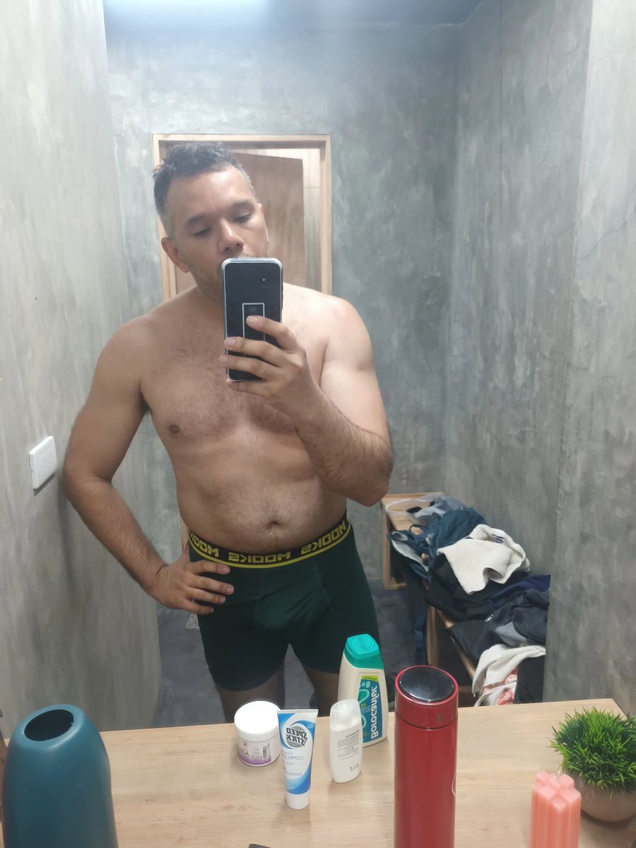 Castillaleo's tweet photo. Poco publico de mi, pero me enorgullece lo qje he logrado con el crossfit en 3 meses, voy por mas https://t.co/NL3NyNwQfe