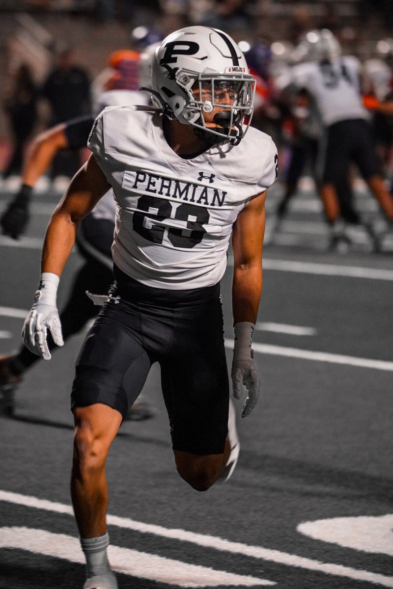 calebcruz2027's tweet image. Sophomore Season 12 Game Varsity Film 🎥 hudl.com/v/2QjWms
Limited targets and opportunities but made the most of every rep against every team’s WR1.
⁃3 INTs
⁃12 PBUs
⁃32 TKLs
⁃4.1 GPA (Rank 26 out of 1137)
Best DB in West Texas 💯
2027 Defensive Back
5’10” 180Lbs…