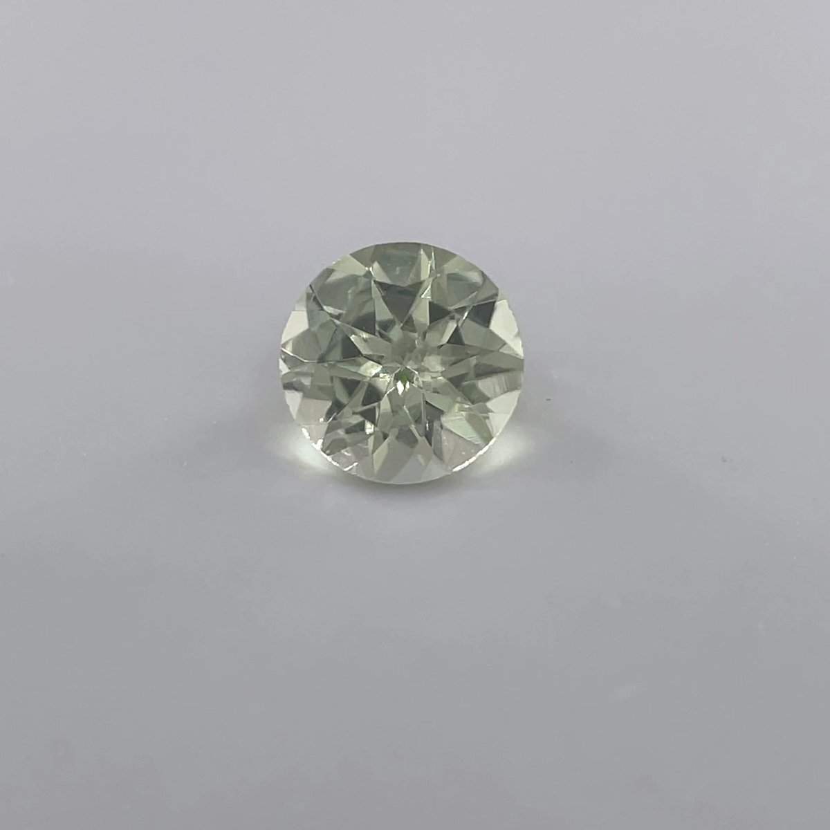 DelmiglioreJ's tweet photo. 【503139】
ミントガーネットルース　0.58ct
5.1mm

#ミントガーネット #mintgarnet 
#ガーネット #garnet 
#カピルのお店デルミリオーレ https://t.co/cpzmS3EhQw