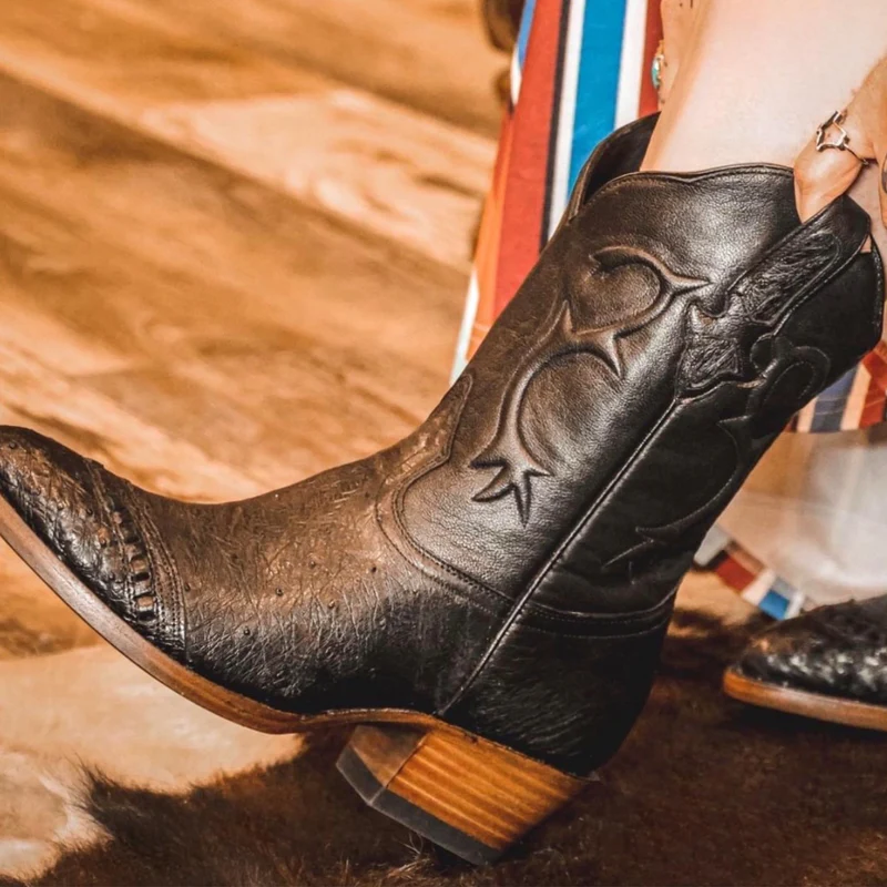 RepublicBoot tweet picture