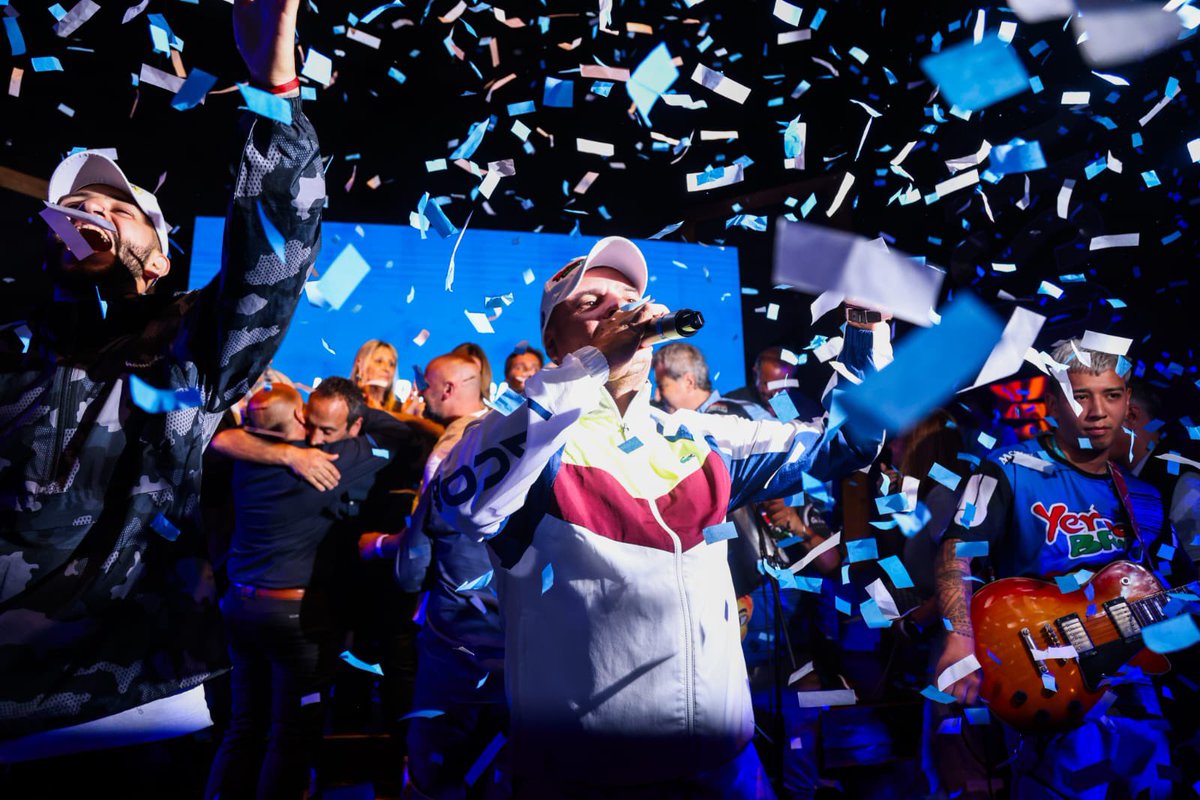 Christian Devia tweet media