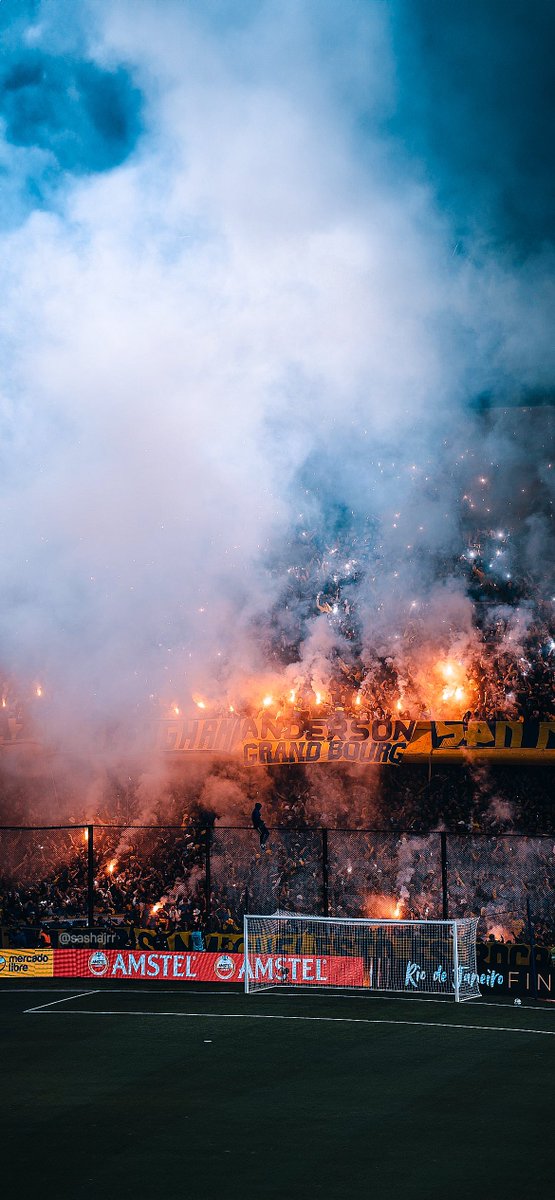 Los que siempre estan, pase lo que pase, feliz 12/12 a la hinchada mas grande del mundo 💙💛