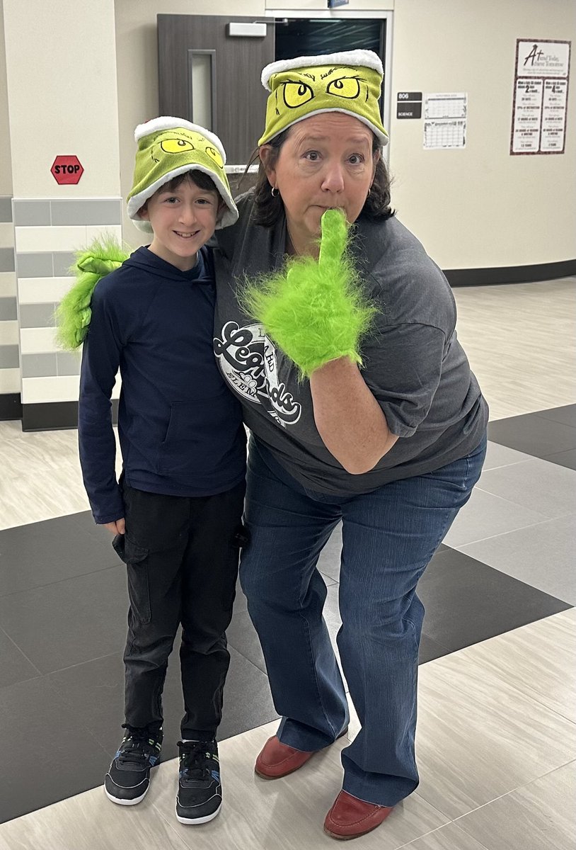 Grinching together ⁦<a href="/OLE_Leopards/">Leonard Elementary</a>⁩ 💚