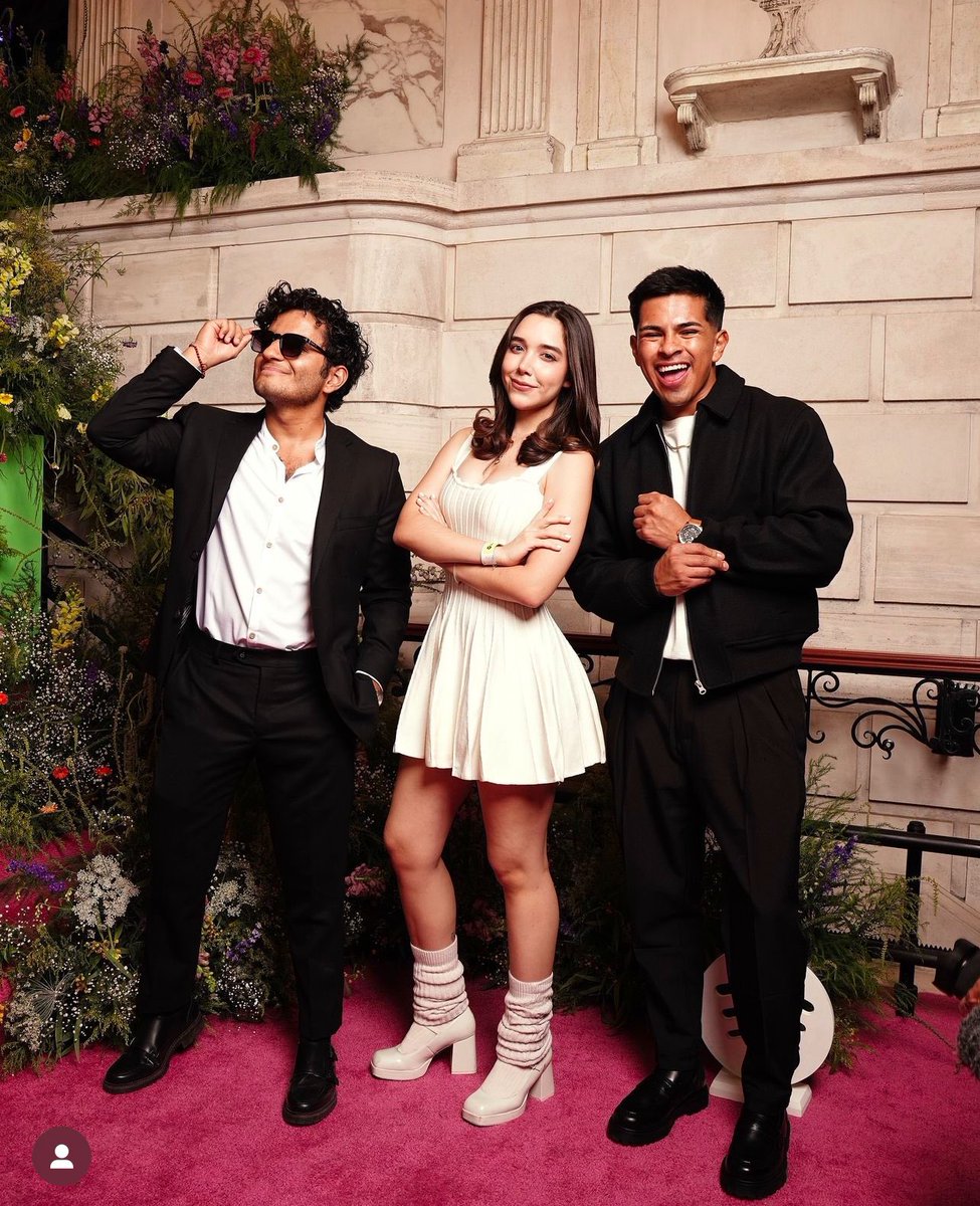 ChicOp__'s tweet photo. Porque si era Gala de Spotify invitaron Influencers en lugar de artistas? https://t.co/mhDzM9R8HN
