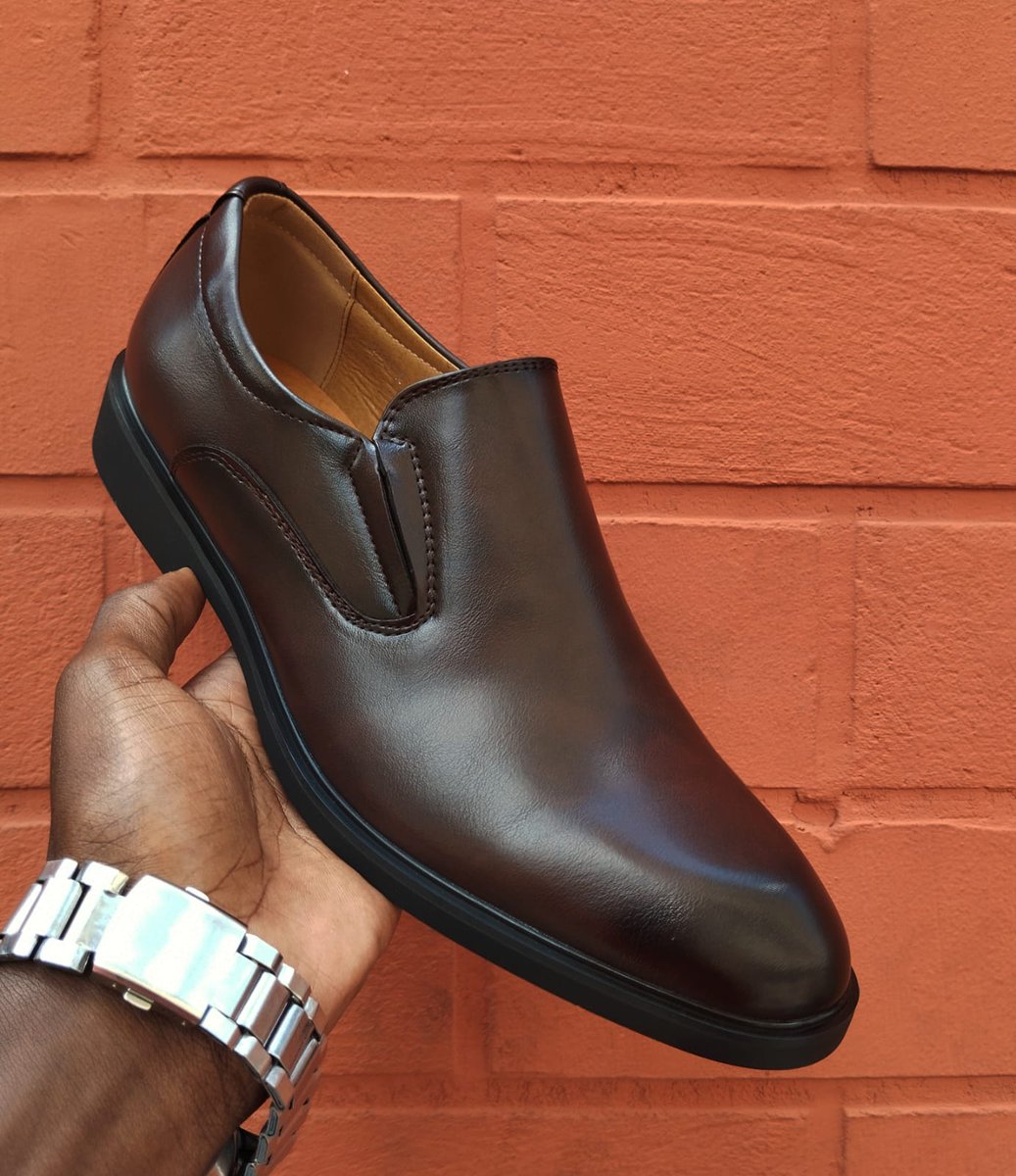 ey_tze's tweet photo. Lace-less leather official shoes

 Are a great option for a sleek and sophisticated look.

Call/WhatsApp : 0748732009
KSH.3500

#EnginFirat #HarambeeStars #EquityAfricaInstitute #JamhuriDay
#NoOnes https://t.co/z91h8rTdwN