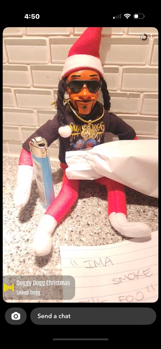 SherryElls's tweet image. #SnoopDogg #ElfOnTheShelf #Snooponastoop #joint #smokingbuddy 🫢😂🤣😂
#Christmas2024 #MerryChristmas