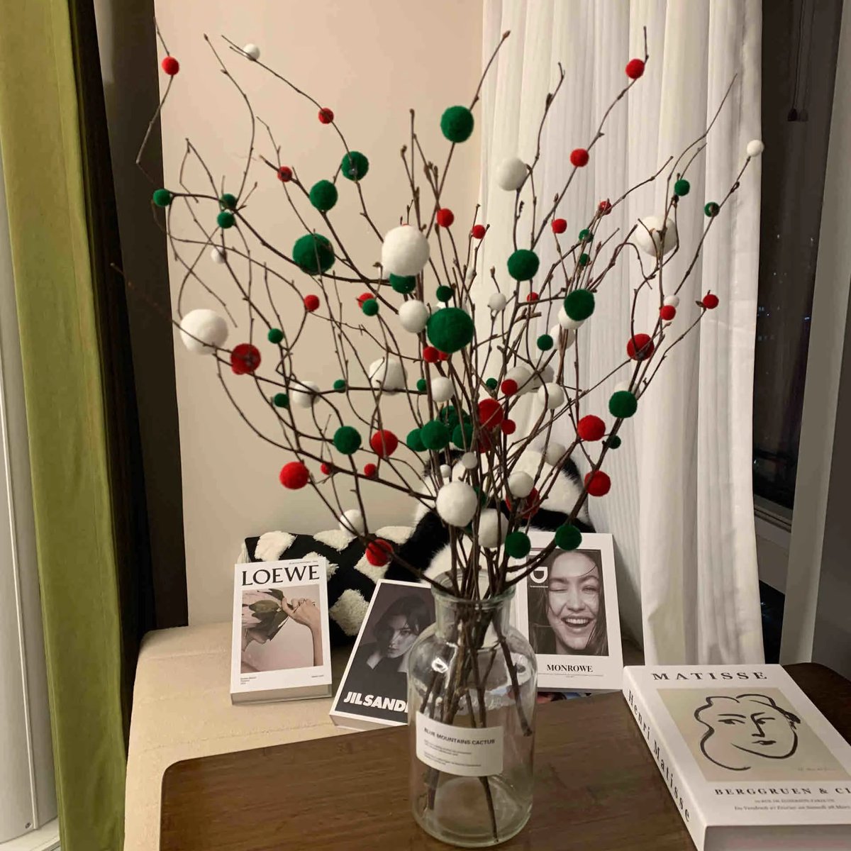 luoliuhong35090's tweet image. Low-cost happiness
The more branches a tree has, the better it looks. If you want to go for a Christmas color scheme, go for red, green, and white.
#LowCostHappiness #TreeDecor #ChristmasColors #DIYDecor #大美中国 #China #diy #Art #Handwork #Knitting #Design