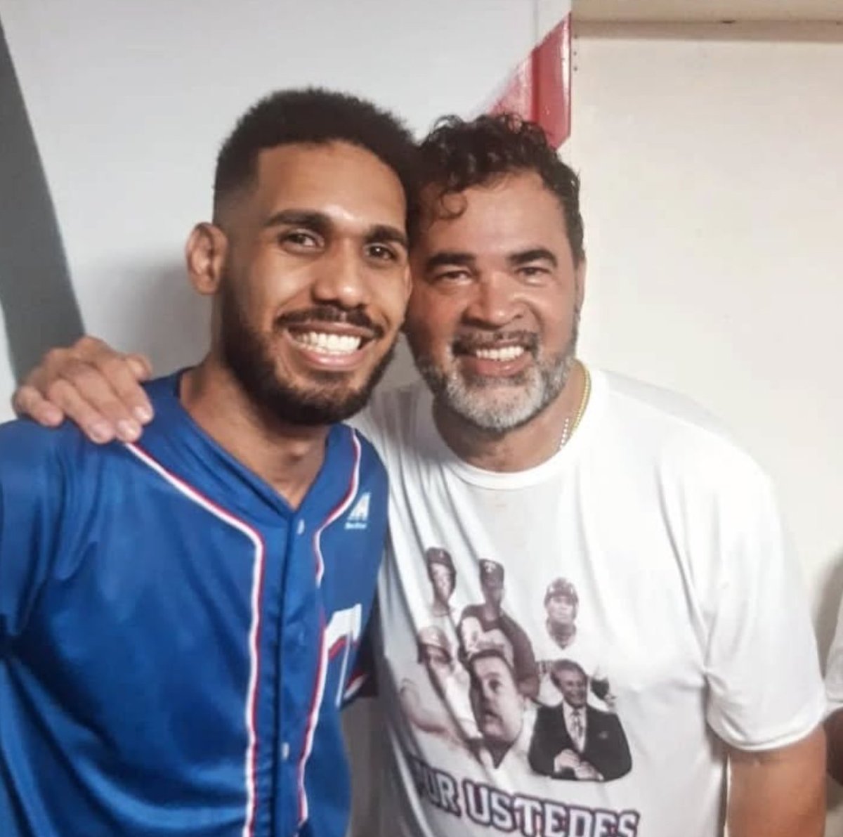 RobyK7ng's tweet photo. Gracias Ozzie por cambiar la historia de este equipo la temporada pasada. Has pagado los platos rotos de una mala gestión que no se encuentra y muy difícilmente se encontrará. Increíble esta decisión, pero los @guairistas sabemos que has hecho lo mejor posible. ¡GRACIAS! https://t.co/W29WYcmIhf