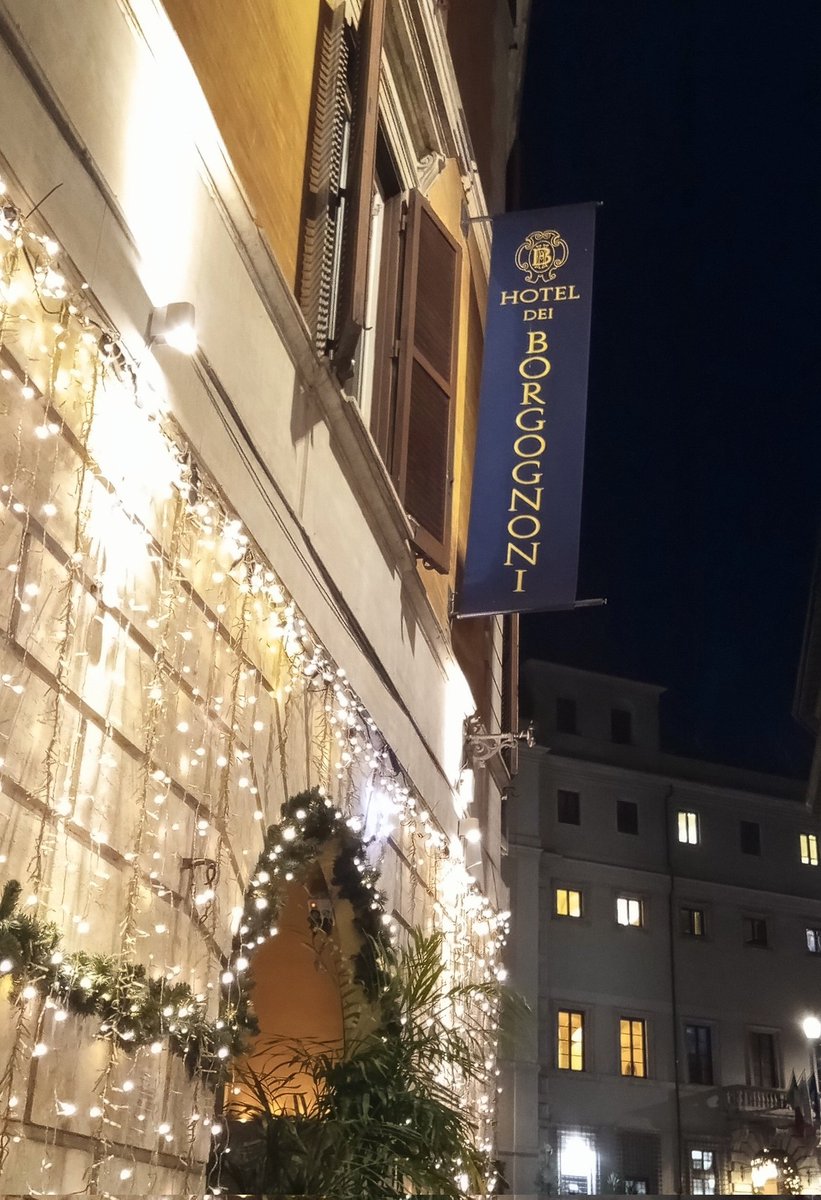 And remember. The chic 4 star Hotel Borgognoni isn't only a great place to base yourself just for Christmas and New Year. But all year round ..