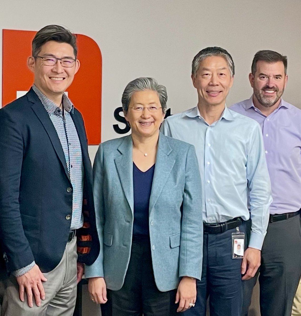 Lisa Su (@lisasu) on Twitter photo Had a great day visiting our <a href="/ZTSystems/">ZT Systems</a> team and seeing some of the newest innovations for future AI systems in the lab! Had a great day visiting our <a href="/ZTSystems/">ZT Systems</a> team and seeing some of the newest innovations for future AI systems in the lab!