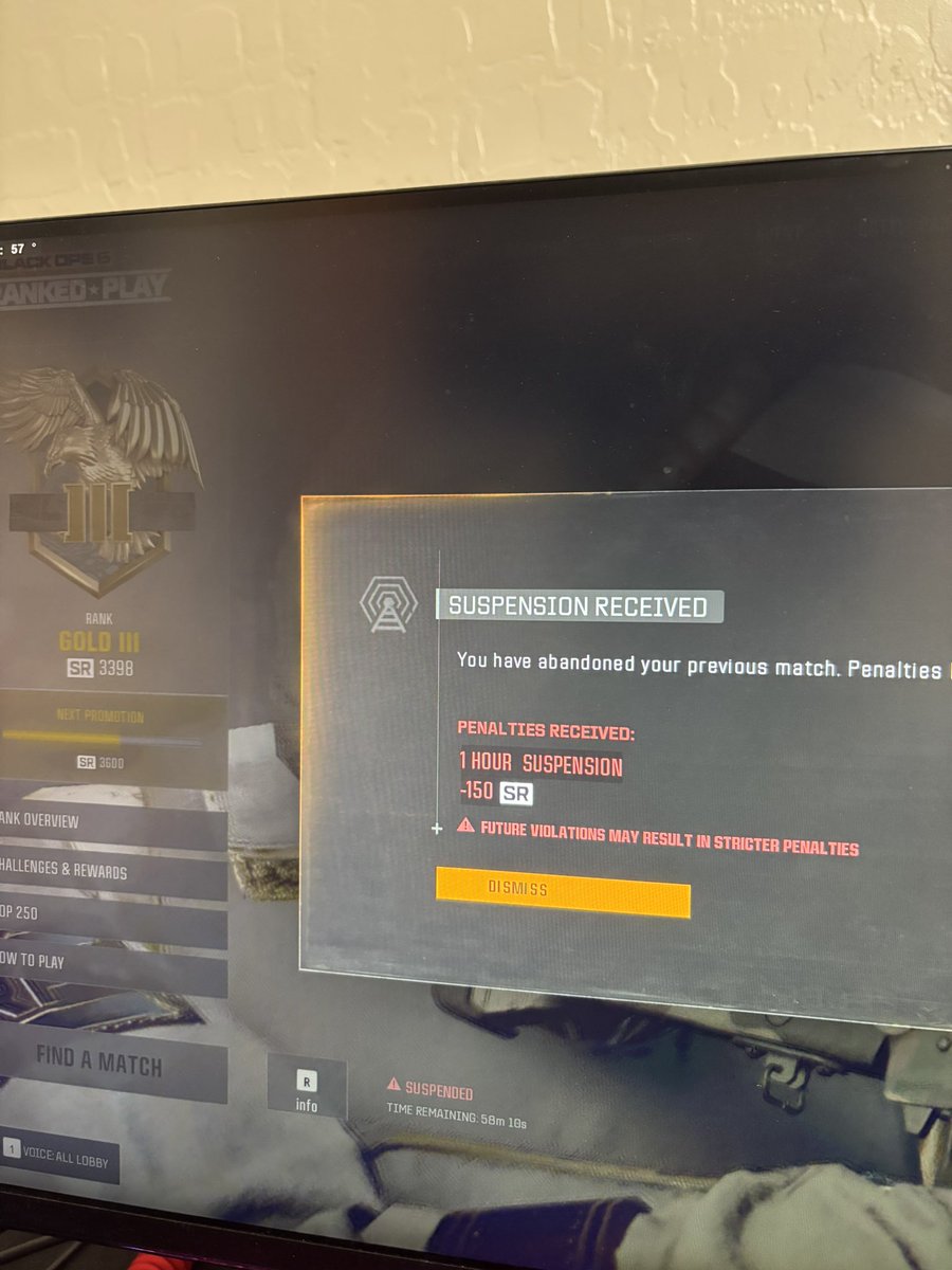 x40grams's tweet photo. this game is ass game crashes and keep getting bans https://t.co/IxTSl6VGji