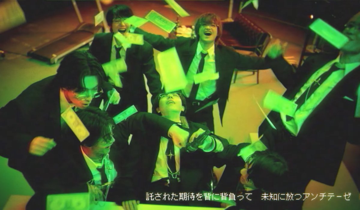 ekechannomomen's tweet photo. WATWINGへ
お金を盗んだ犯人発覚しました。
おんなじようにスーツを着たイケメン6人組です。 https://t.co/pZLFEH9J6e