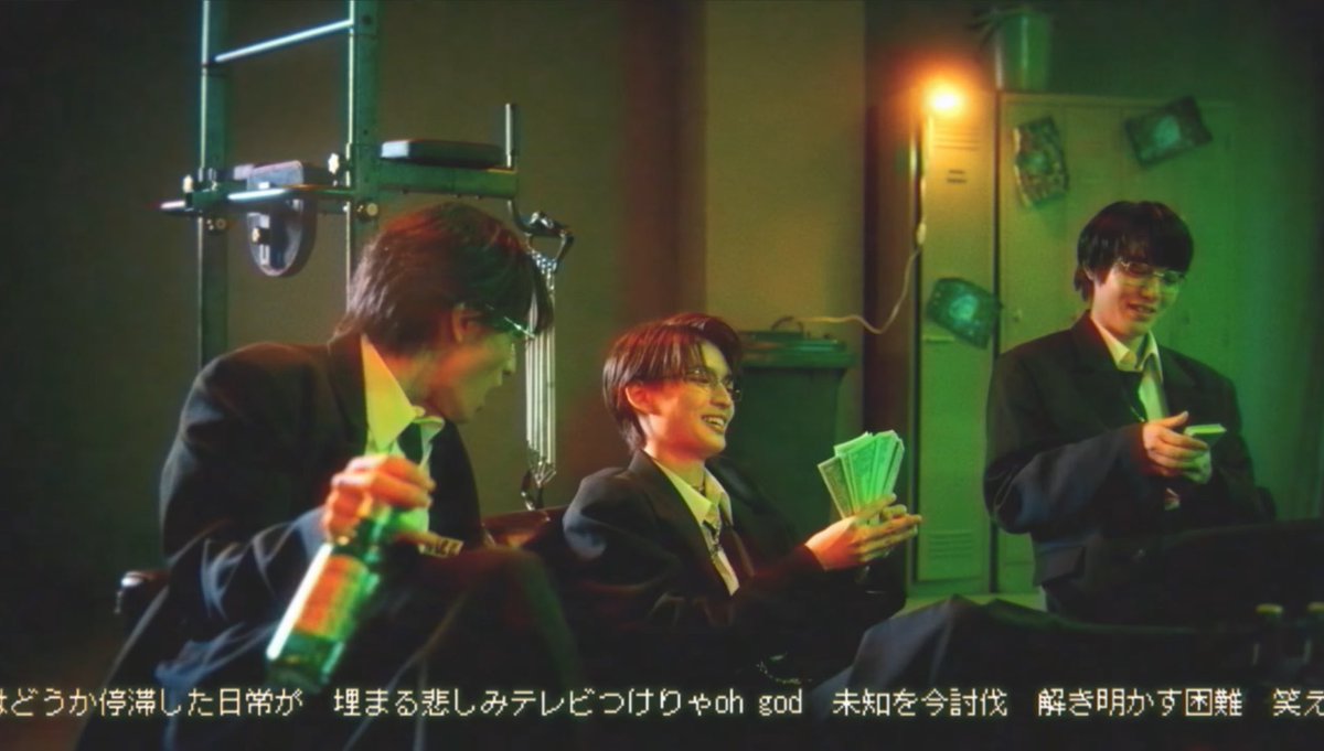 ekechannomomen's tweet photo. WATWINGへ
お金を盗んだ犯人発覚しました。
おんなじようにスーツを着たイケメン6人組です。 https://t.co/pZLFEH9J6e