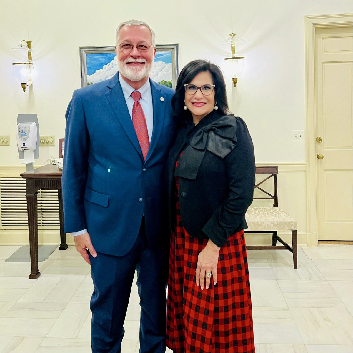 BenarrochYvette's tweet photo. Tonight, I had the honor of attending the State of Florida Leadership Holiday Reception at the Governor’s Mansion. As a newly elected member of the Florida House, it was humbling to stand alongside leaders like @GovRonDeSantis  and Senate President @Sen_Albritton 😊 Grateful to represent my community and serve our great state! ❤️🙏 #FLLeadership #YvetteforFlorida #FlaPol #service #holidayseason #community