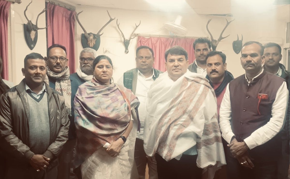 ManjeetJDUbihar's tweet photo. कल देर रात हमारी बड़ी बहन स्वरूपा माननीय मंत्री खाद्य एवं उपभोक्ता संरक्षण विभाग (बिहार सरकार) श्रीमती लेशी सिंह जी का देवापुर आवास पर आगमन हुआ। https://t.co/mFO1u4jCkv