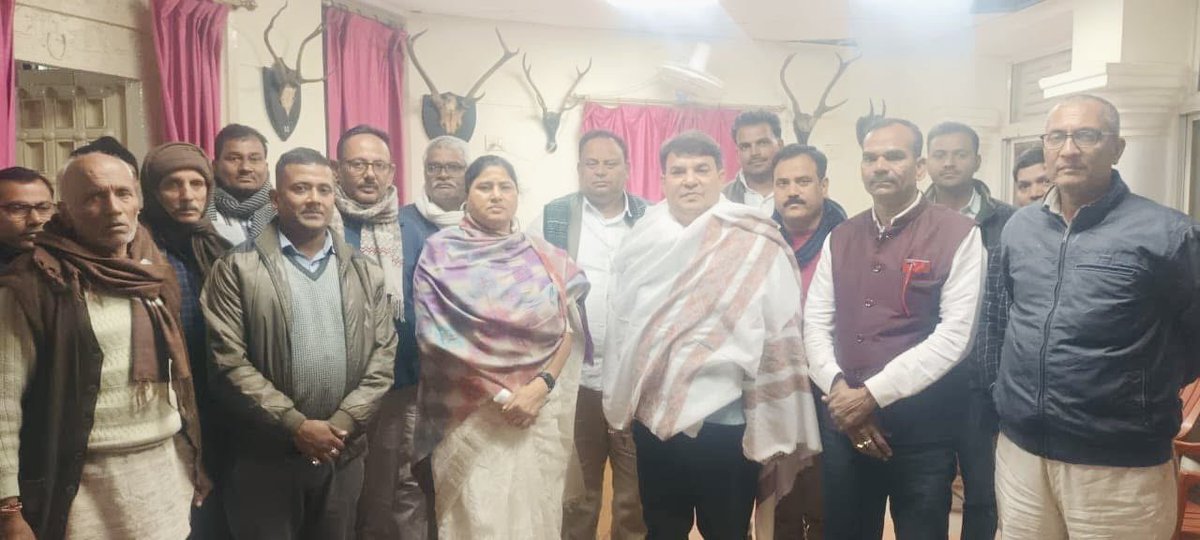 ManjeetJDUbihar's tweet photo. कल देर रात हमारी बड़ी बहन स्वरूपा माननीय मंत्री खाद्य एवं उपभोक्ता संरक्षण विभाग (बिहार सरकार) श्रीमती लेशी सिंह जी का देवापुर आवास पर आगमन हुआ। https://t.co/mFO1u4jCkv