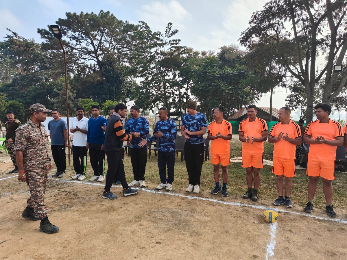 8Bncrpf's tweet photo. 🏐 Day 2 | Bishnupur Volleyball Premier League
Thrilling match between 157 BN CRPF🆚 RAF 100(Winner) Both teams displayed exceptional skill and sportsmanship, keeping the crowd on edge. Kudos to the players for their dedication and teamwork.👏
Stay tuned for more updates!
#08BN https://t.co/naMdXjKJ9W