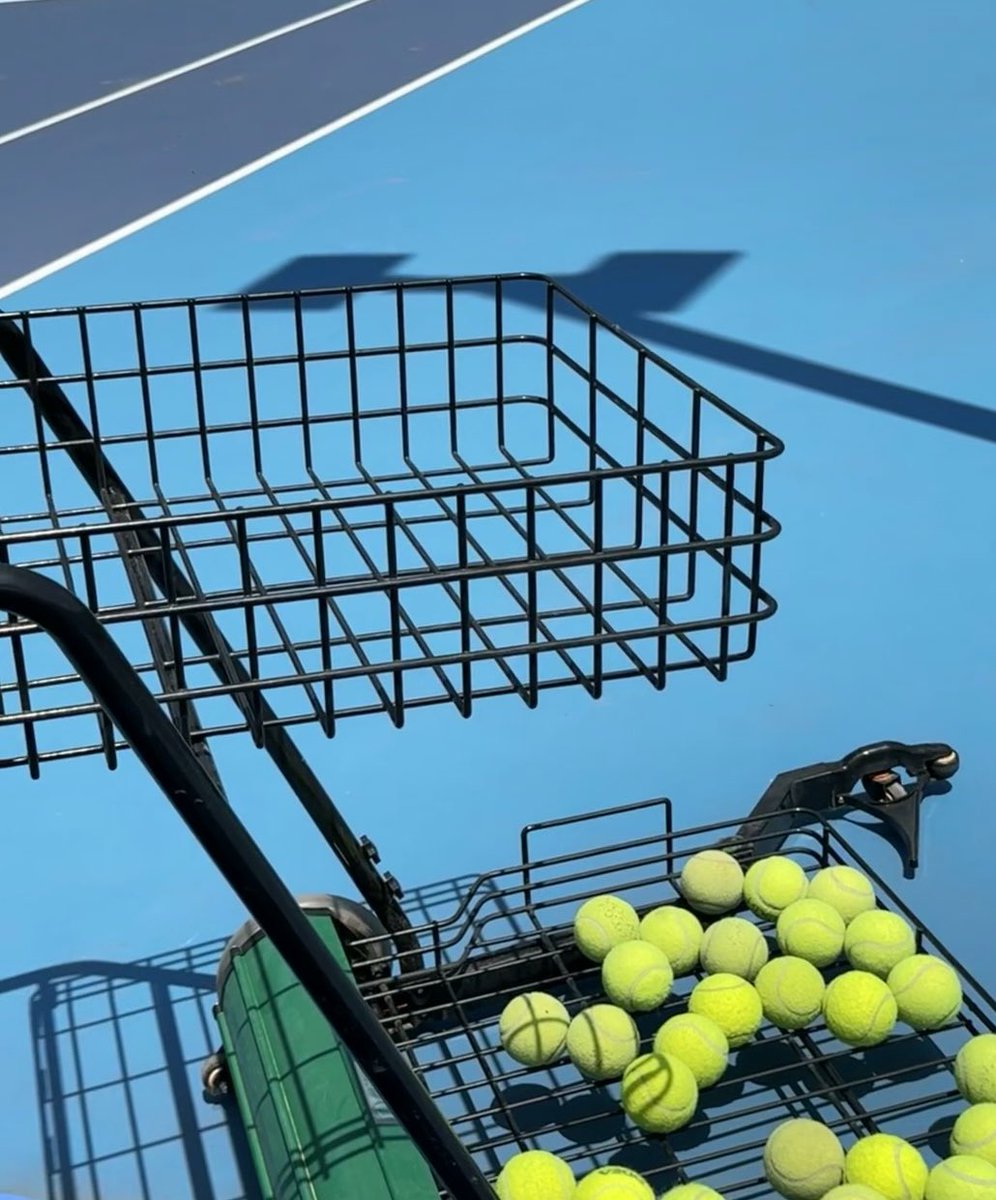 最近每天练习网球🎾正反手挥拍，不光网球打好了，不知不觉SP杀伤力又上升了一级，现在强的可怕，谁敢约。 https://t.co/TIlZolkQEG
