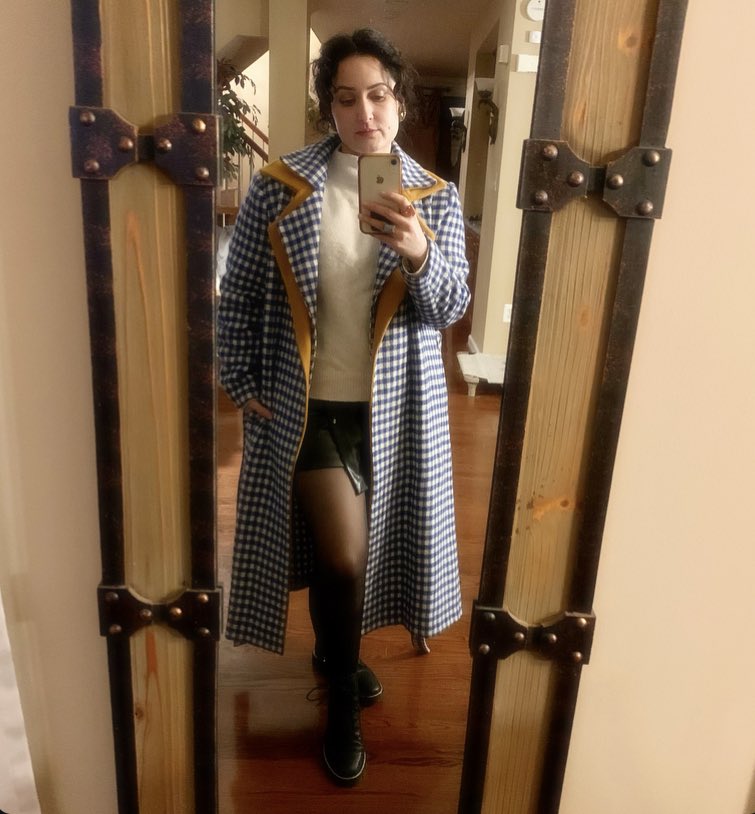 NikiGjoni's tweet image. We love a statement coat