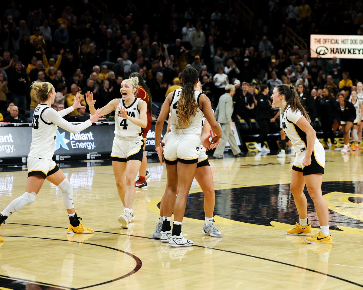 The Iowa Hawkeyes tweet media