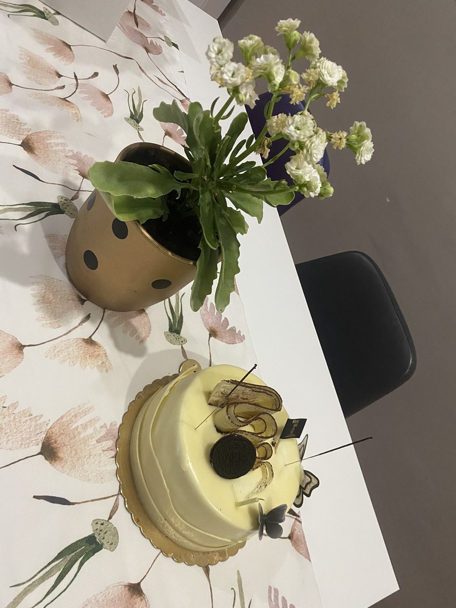 Canım kardeşim Şeboşum harika bi doğum günü sürprizi oldu benim için … Hepiniz iyiki varsınız 🥰 Siz beni mutlu ettiniz Allah ta sizleri mutlu etsin 🥰