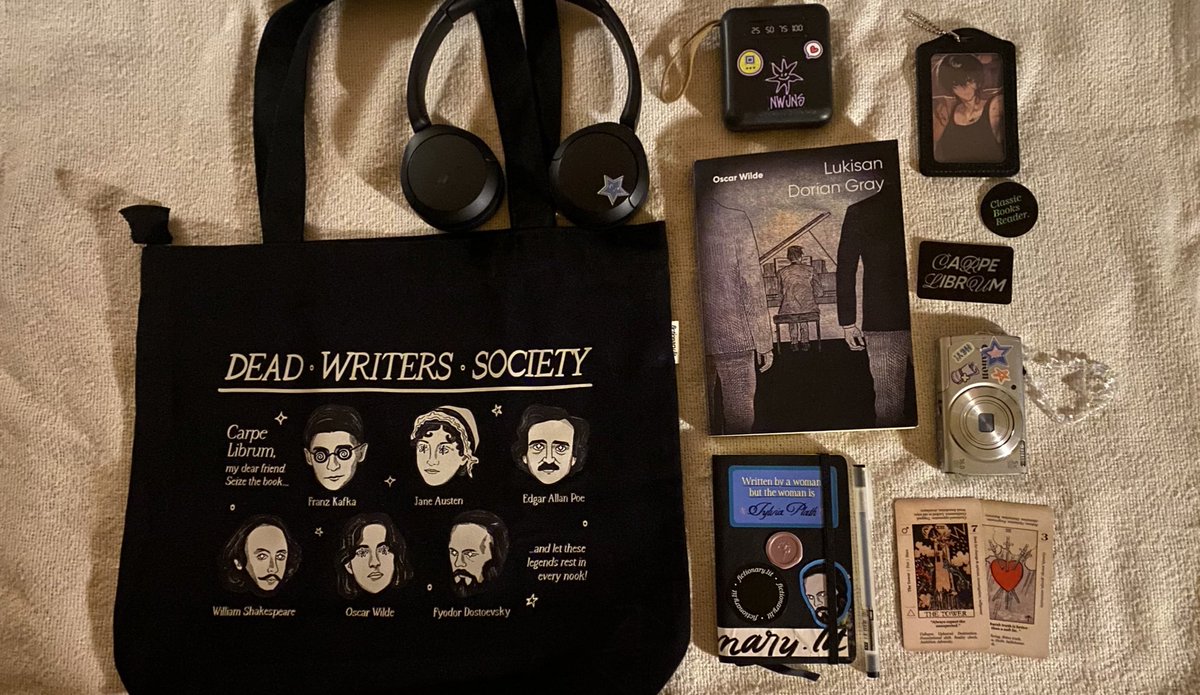 soliloku's tweet image. combining classic lits stickers and totebag with my books. 💌📚