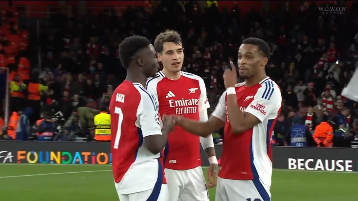 _julius7arsenal's tweet image. #ARSASM
UCLディレイ

一撃必殺のロングフィードに巧みなディフィンスでマガリャン不在を感じさせない見事な活躍のキヴィオル君。

思えば昨季も怪我人続出中の年明け連勝街道を左SBで貢献してくれてたね。
出番は多くないけど、苦しい時期をほんと支えてくれてる👏