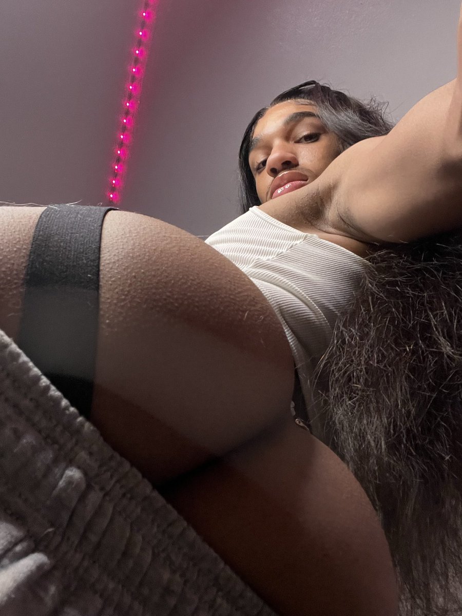 The face:                         The ass: