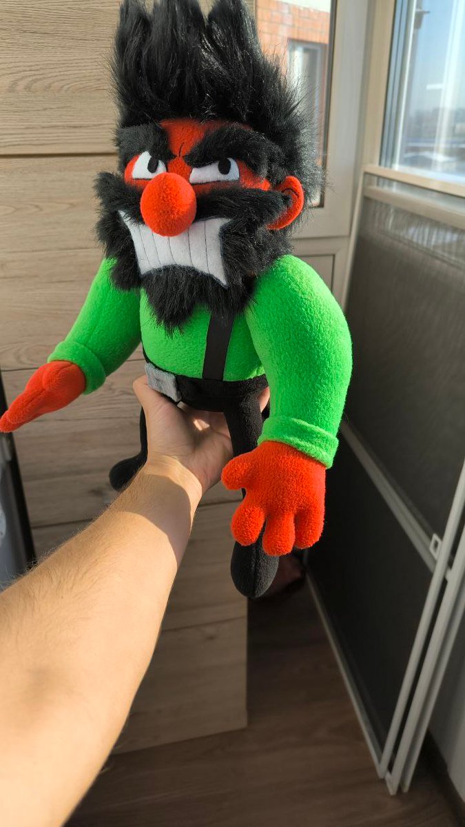 TF8_land_sfw tweet media