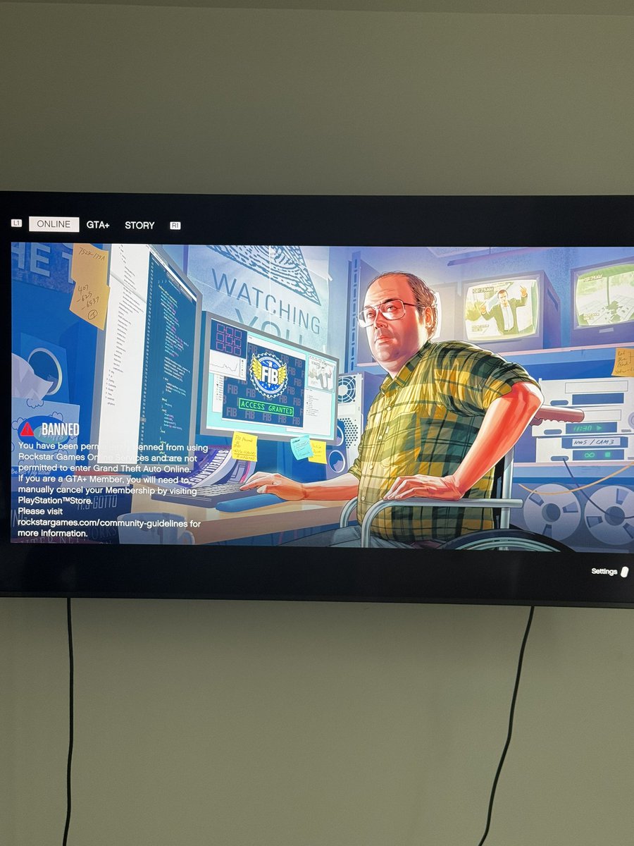 RealTSK's tweet image. Y’all watch out for scammers @llxPecuusxll I need reimbursement you sold me an account told me he will give me a new one If it gets banned it got banned then doesn’t stick to his word bad for business weirdo! Stay far away from this bozo💯🤡