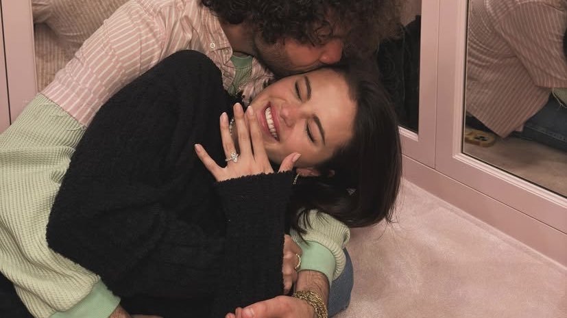rosietonic's tweet photo. SELENA SE CASA!!!

Que bonito ver que la mujer que formó parte de mi infancia, de mi adolescencia y de toda mi vida, está siendo plenamente feliz y amada, porque no hay otra cosa que Selena merezca más después de tanto…

SOY LÁGRIMAS DE FELICIDAD https://t.co/u3WxfXOs9W
