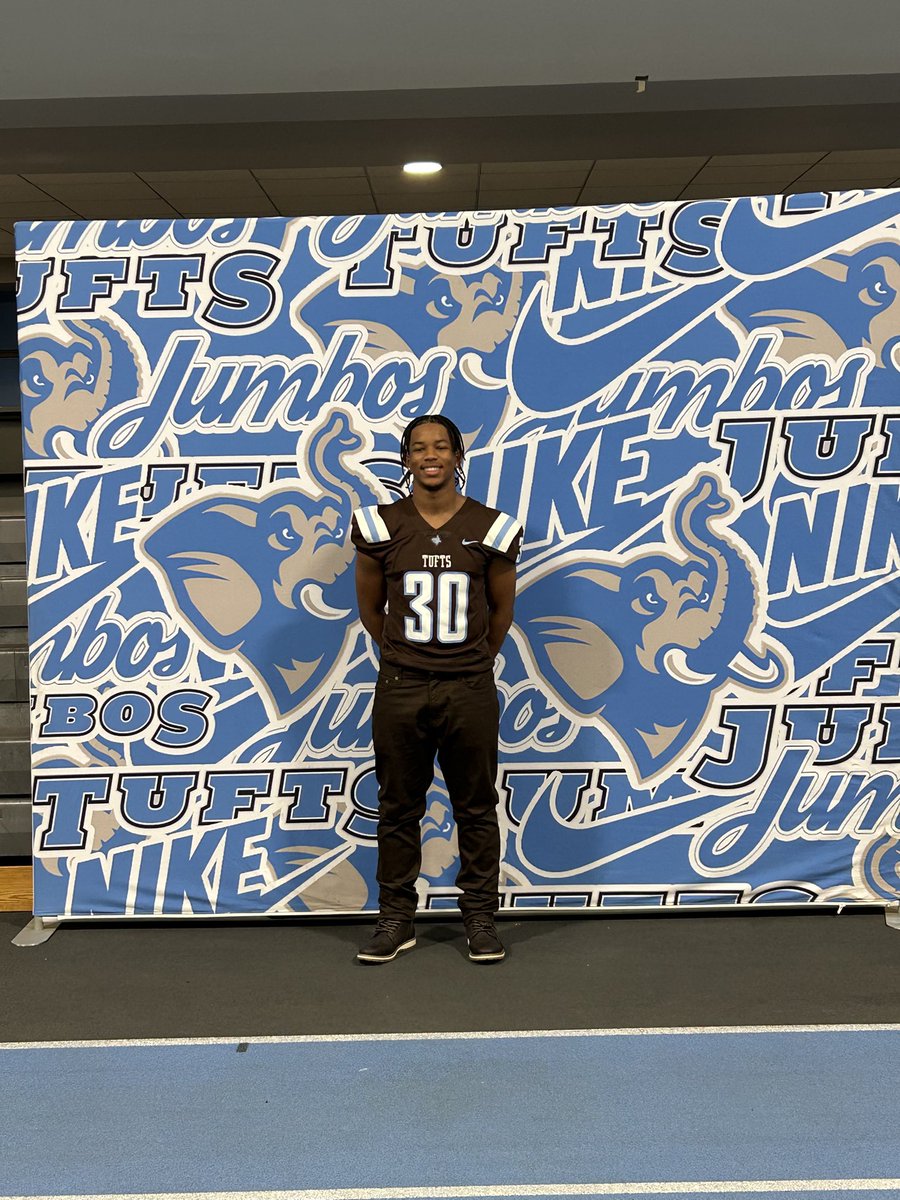 I had a great visit to Boston and Tufts University this weekend.  Thank you to <a href="/Coach_JoeMcD/">Joe McDonald</a> <a href="/_CoachMurphy/">Michael Murphy</a> <a href="/Coach_Kenn/">Kenn Jones</a> <a href="/CoachCivs/">Jay Civetti 🐘</a> for the amazing opportunity to see the school and Jumbos brotherhood!