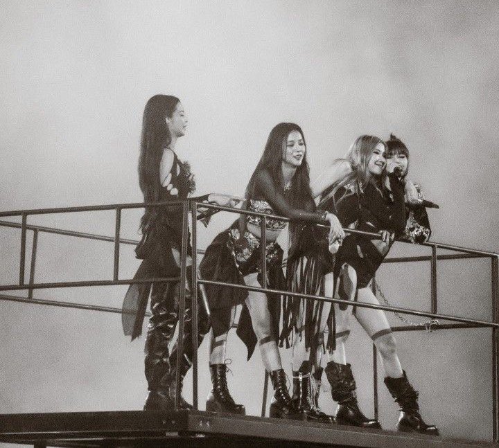 RosecupidMe's tweet image. @BLACKPINK THANKYOU 😭🥰🫶