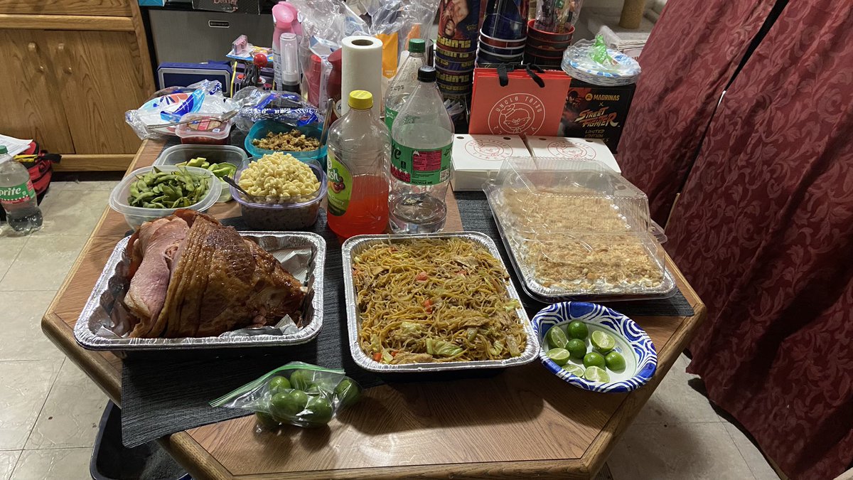 ArnellragasA's tweet photo. Friendsmas 2024. Thank you to @KaiKatGamingCat, @Rannchan, and @GtoTheNextLevel for the rad gifts. https://t.co/JajyJOyubu