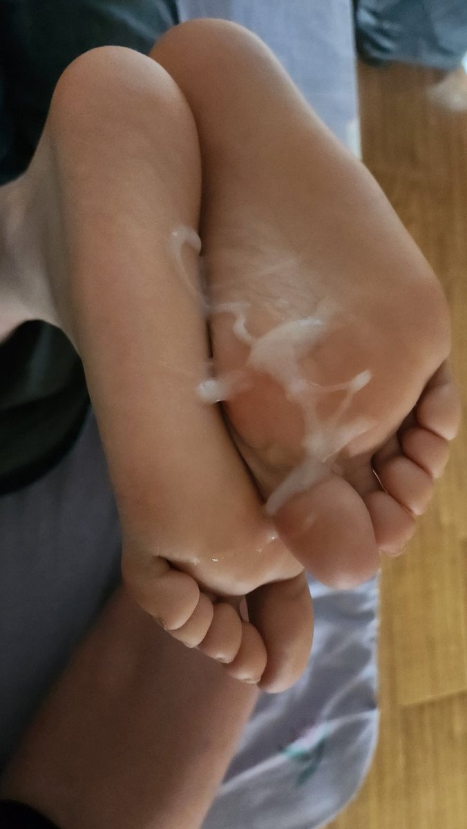 绿奴快来给你老婆清理干净
#太原 #母狗 #绿奴 #调教 #足交