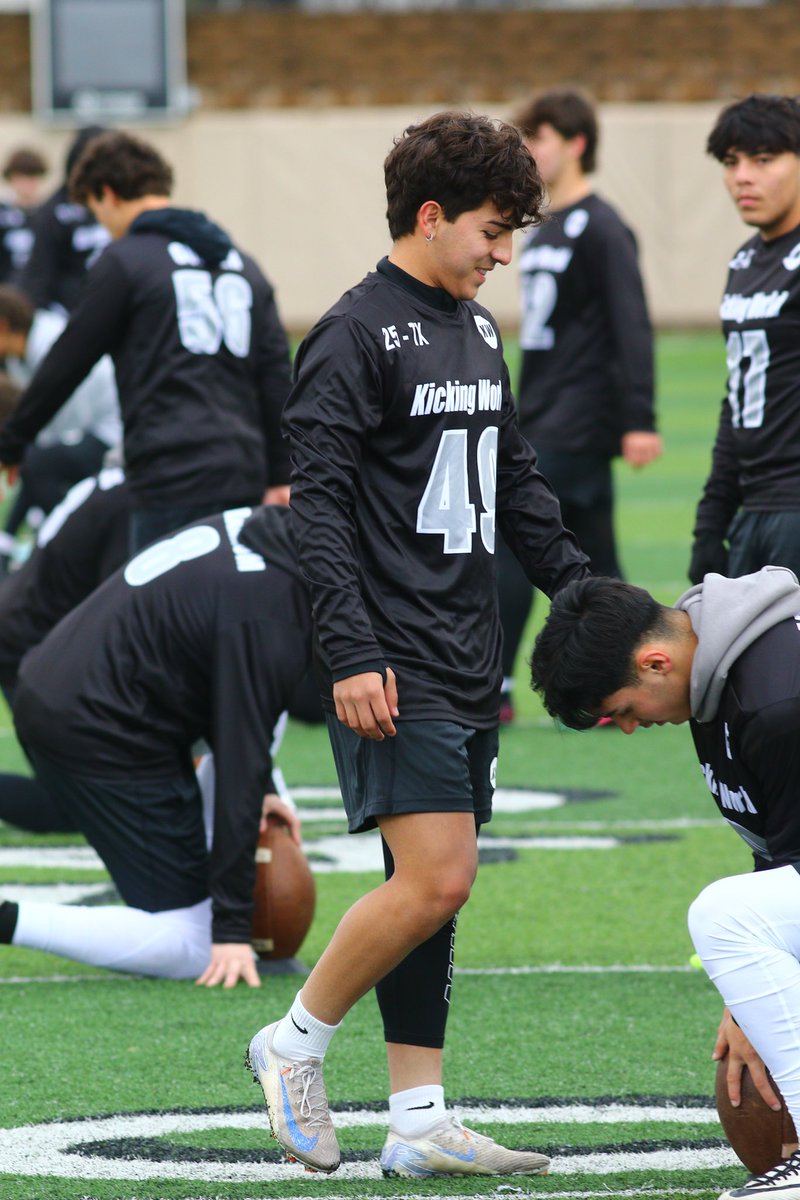 SENIOR SEASON STATS
KICKOFF: 35/41 touchbacks, Long of 78 
PAT: 22/22
FIELD GOAL: 4/6 both we blocked 
PUNTS: 40 AVG, LONG OF 64
2ND TEAM ALL- DISTRICT KICKER 
INVITED TO KICKING WORLD NATIONAL SHOWCASE