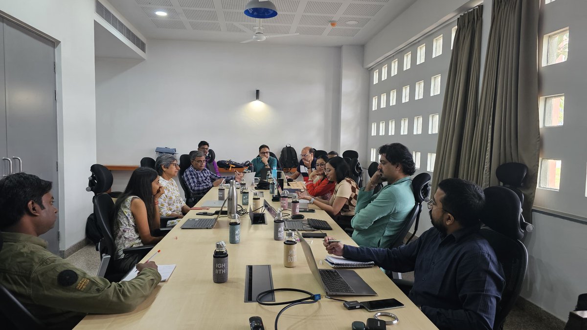 TanviAgraWhat's tweet photo. Buzzing from the terrific STS-IN writing fellowship workshop. Was blown away by the cool things other STS ECRs are doing + learnt loads about crafting arguments, receiving and providing feedback and meaningful engagement outside academic spaces. https://t.co/G8SulRE2sw