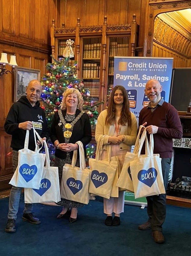 Bradford District Credit Union #BDCUmoneySOS (@bfdcreditunion) on Twitter photo Huge thanks to <a href="/Bradford_TandA/">Telegraph & Argus</a> for covering our work with <a href="/BDNightstop/">Bradford Nightstop</a> recently!
Check out the story here:
thetelegraphandargus.co.uk/news/24785088.… Huge thanks to <a href="/Bradford_TandA/">Telegraph & Argus</a> for covering our work with <a href="/BDNightstop/">Bradford Nightstop</a> recently!
Check out the story here:
thetelegraphandargus.co.uk/news/24785088.…