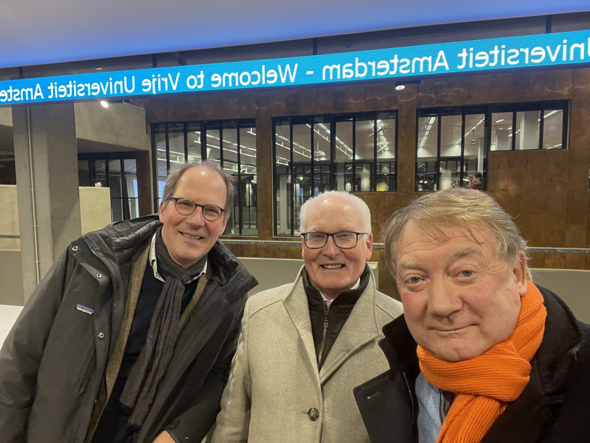 brainybrendan's tweet photo. Delighted to visit VU- Vrije University Amsterdam with good friend + former colleague Dr Tim O’Connor for his lecture on Good Friday Agreement (Belfast Agreement). Well received by the students + many thanks to Professor of International Security Dr Wolfgang Wagner. https://t.co/ZBDhqh3qMx