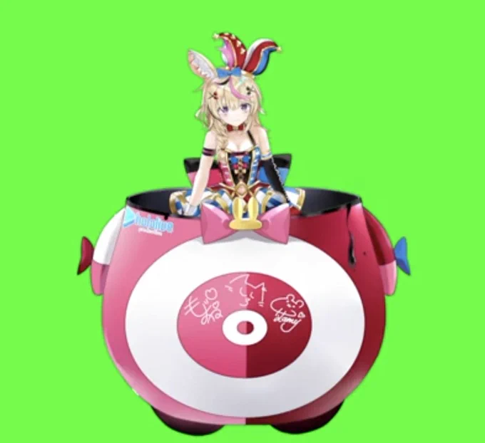 ずっと気になってたおまるんの球体ロボットみたいな衣装のお披露目配信とかさっきなんとか見つけられて達成感凄かったからな下半分こんなんなってたの知らなかったしかも上半分取れるんだ 