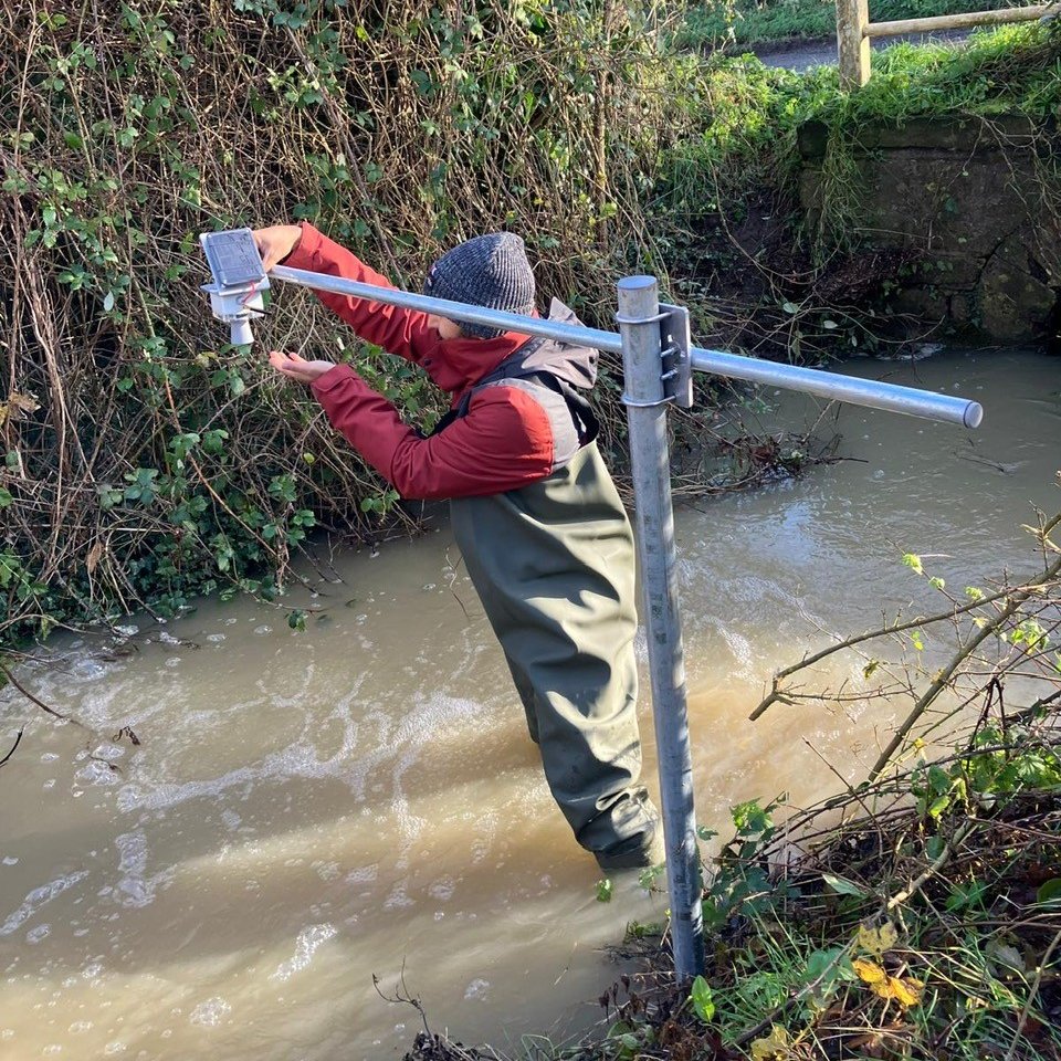 UK Centre for Ecology & Hydrology (@uk_ceh) on Twitter photo 🌊 Millions of homes in the UK face flood risks.
Recorded in the soggy aftermath of #StormBert, our latest podcast dives into natural flood management with UKCEH, <a href="/WildOxfordshire/">Wild Oxfordshire</a> & <a href="/Evenlode_ECP/">Evenlode Catchment Partnership</a>.
🎧 Listen now: audioboom.com/posts/8621120-… #CountingTheEarth #NatureBasedSolutions 🌊 Millions of homes in the UK face flood risks.
Recorded in the soggy aftermath of #StormBert, our latest podcast dives into natural flood management with UKCEH, <a href="/WildOxfordshire/">Wild Oxfordshire</a> & <a href="/Evenlode_ECP/">Evenlode Catchment Partnership</a>.
🎧 Listen now: audioboom.com/posts/8621120-… #CountingTheEarth #NatureBasedSolutions