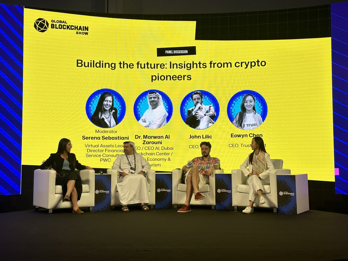 #GlobalBlockchainShow - Incredible  Global Blockchain Show! 💚

Informative panels plus a wide range of exhibitors showcasing cutting-edge offerings in #AI, #blockchain, #gaming, and #metaverses. Thrilled to be here with Philip van Nedervelde <a href="/PhilipvN/">Philip vN</a> Founder and CEO of