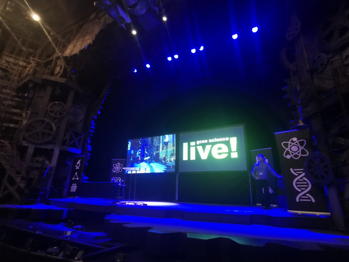 UckColl_Science's tweet photo. Last week 14 Y11 students went to the Victoria Apollo to see GCSE Science Live!
We saw Maggie Aderin Pocock, Robert Winston, Jim Al-Khalili and others speak and had tips from an examiner on how to succeed in the summer GCSEs. #uckfieldcollege #lovelearningforlife @UckfieldCollege https://t.co/Dug05o6VrA