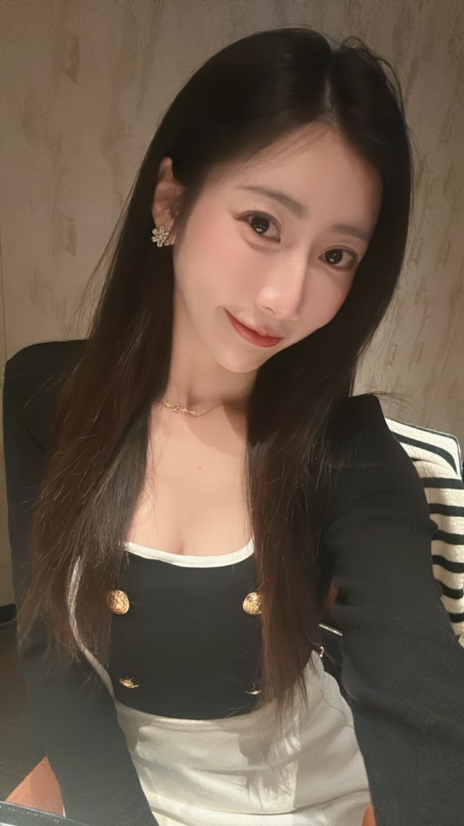 這個月倒數兩次直播啦
還沒來疼愛比特的人
今天晚上九點來報到！！💕 https://t.co/wSmMuVGdz4
