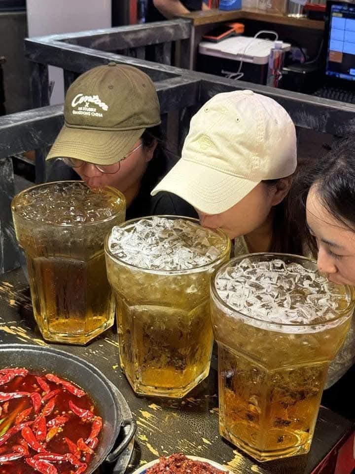 แก้วเดียวกลับนะ

แก้ว :