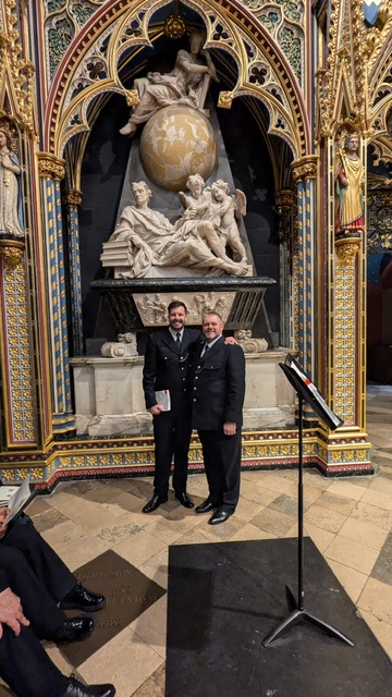 Last night the MPC were in performance again - this time at <a href="/wabbey/">Westminster Abbey</a> for the annual <a href="/metpoliceuk/">Metropolitan Police</a> carol service - 2000 people and counting! An awesome  pleasure as ever to sing in that ancient space with the mighty organ. A highlight of our year and hopefully attendees enjoyed also