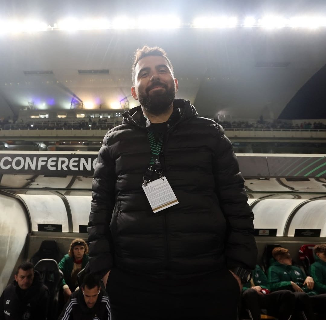 eklektyk19's tweet image. Dzień Dobry, bo dzisiaj gra Legia Warszawa pana trenera Goncalo Feio. Po awans i kolejne czyste konto! #LEGLUG